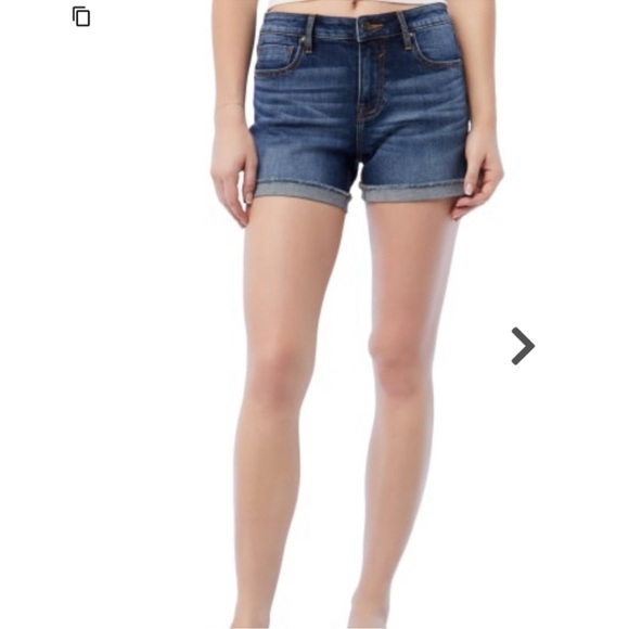Vigoss Jean Shorts - Picture 4 of 11